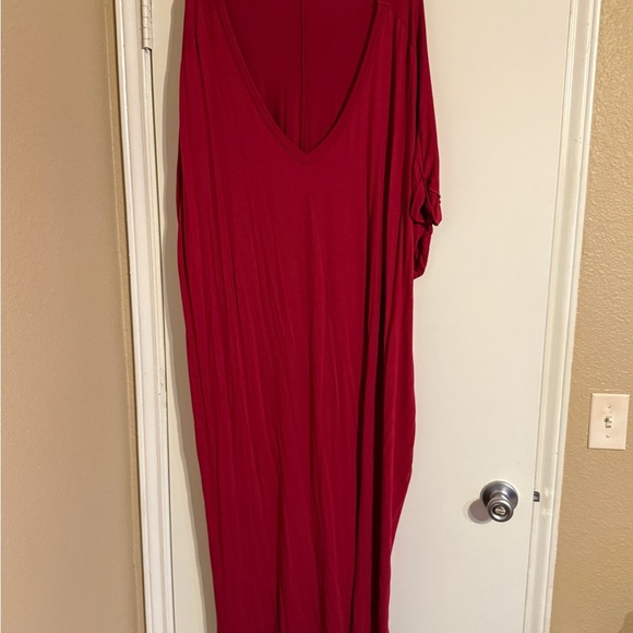 Terra & Sky Dresses & Skirts - Terra & Sky Red Dolman Sleeve Gown